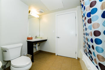 Aparthotel Ginosi Figaro Suites