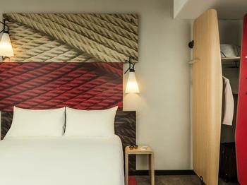 Hotel Ibis Paris Avenue De La Republique
