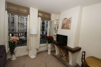 Apartments - Into Paris