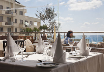 Hotel Capital Coast Resort & Spa
