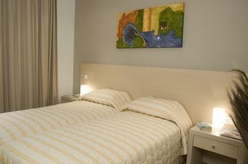 Hotel Capital Coast Resort & Spa