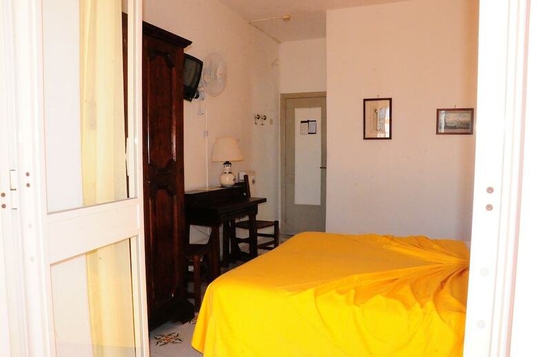 Hotel Corona