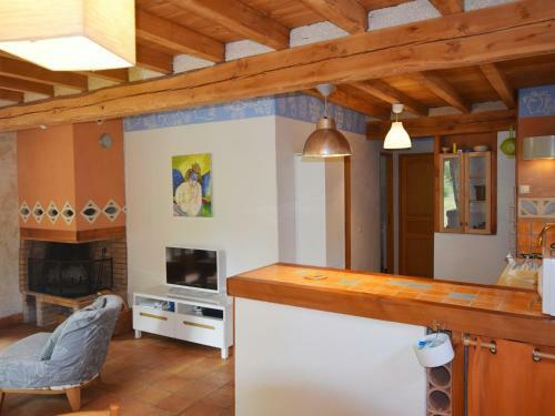 Maison De Vacances - St Alban-auriolles 2