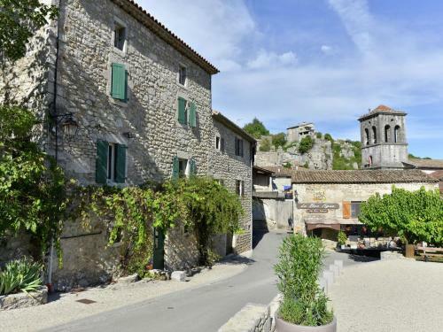 Maison De Vacances - St Alban-auriolles 2