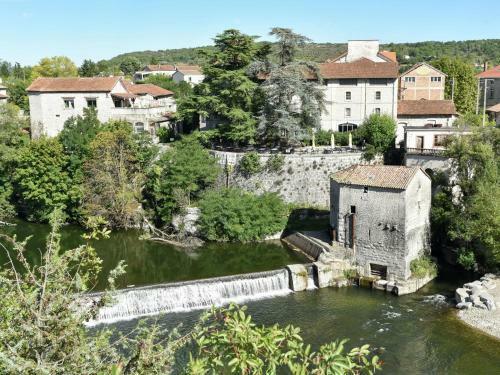 Maison De Vacances - St Alban-auriolles 2