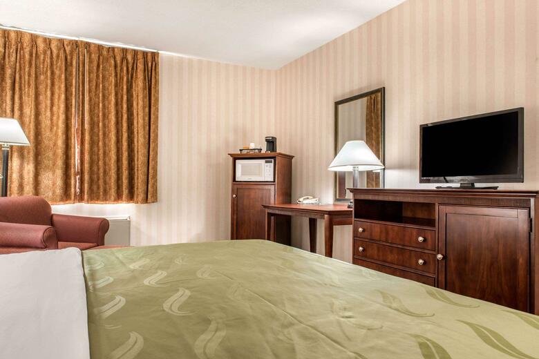 Hotel Quality Inn & Suites