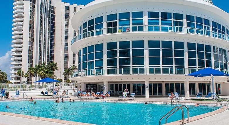 Aparthotel Dw Oceanfront Resort