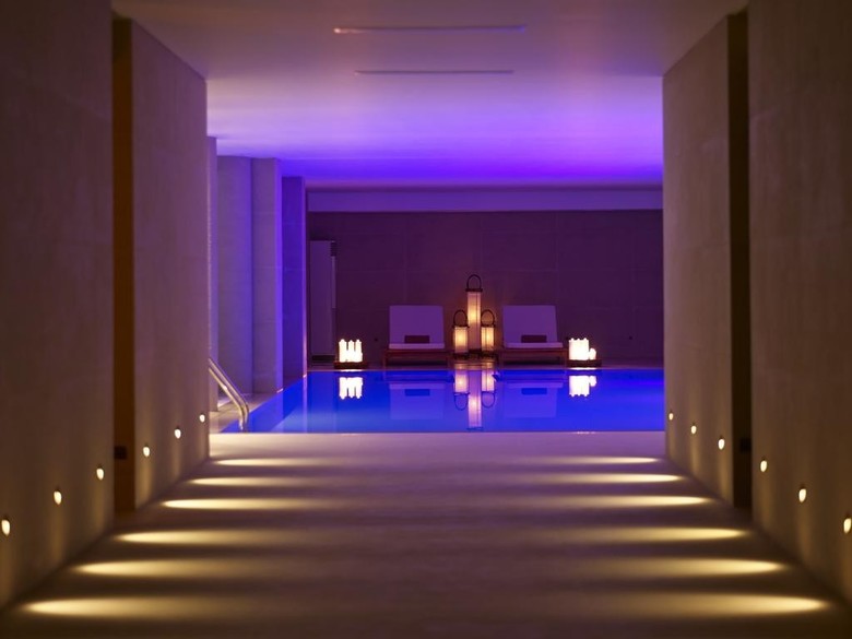 Hotel The Ixian Grand