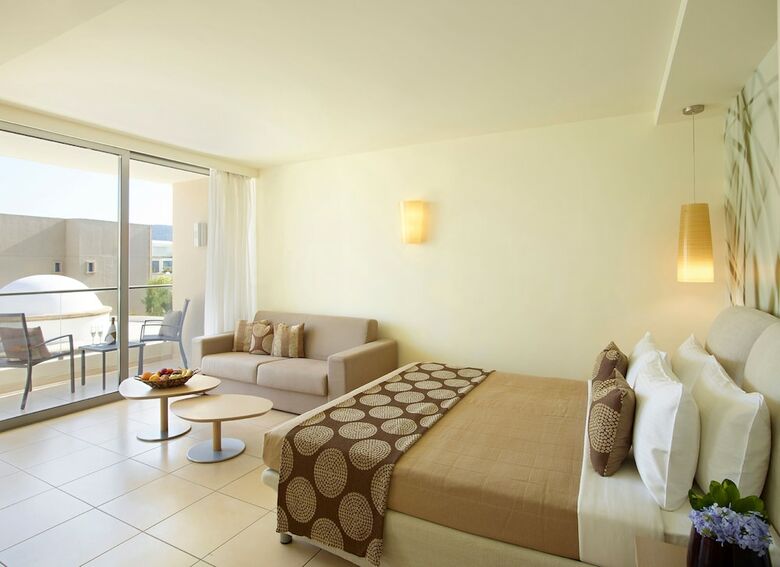 Hotel The Ixian Grand