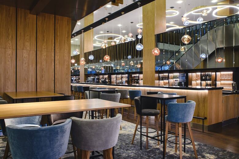 Hotel Courtyard By Marriott Warsaw Airport