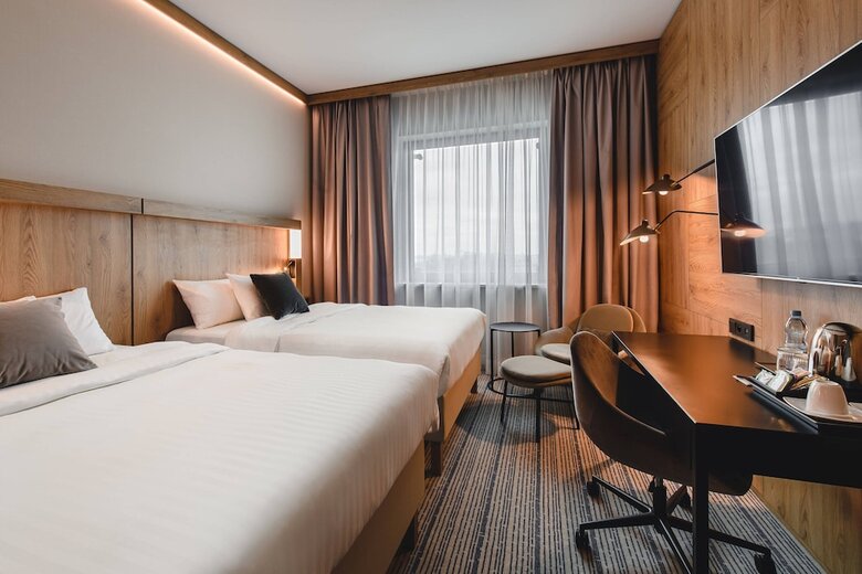 Hotel Courtyard By Marriott Warsaw Airport