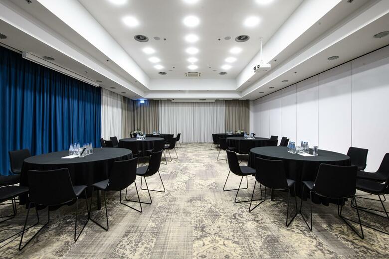 Hotel Courtyard By Marriott Warsaw Airport