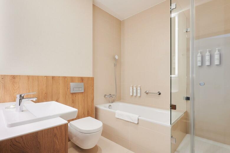 Hotel Courtyard By Marriott Warsaw Airport