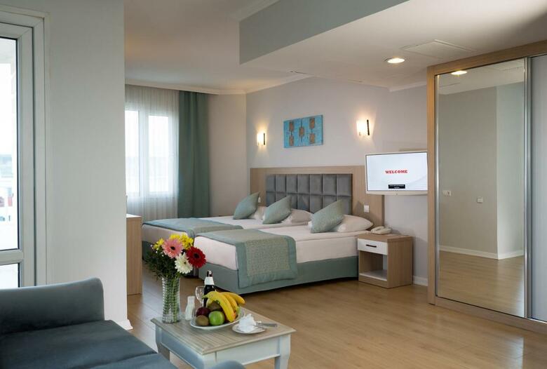 Hotel Adonis