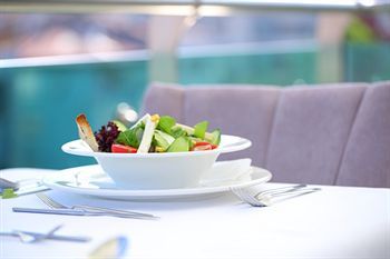 Queen Hotel & Spa