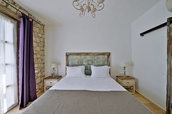 Bay C Hotel