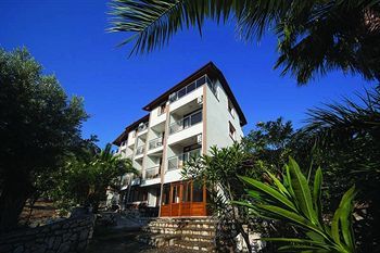 Zeus Kumlub�k Hotel