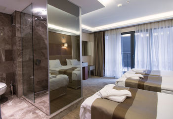 Hotel Gk Regency Suites