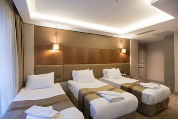 Hotel Gk Regency Suites