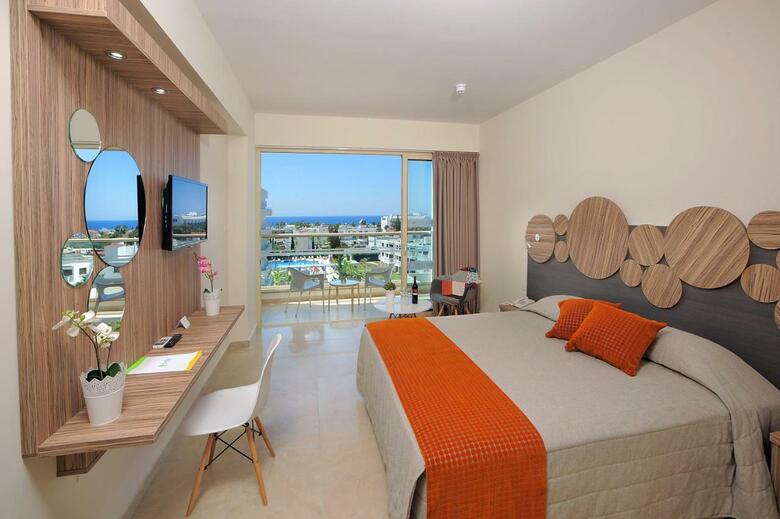 Hotel Nelia Gardens