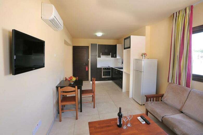 Hotel Nelia Gardens