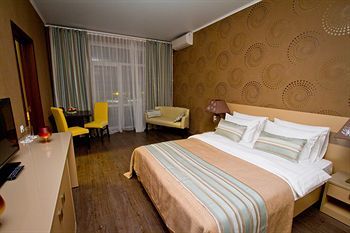 Green Park Kaluga Hotel