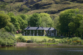 Delphi Lodge Hotel