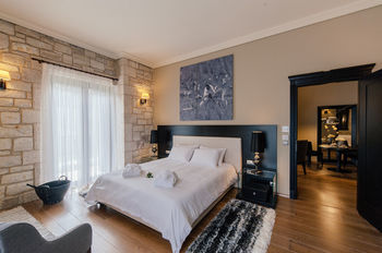 Hotel Levidi Suites