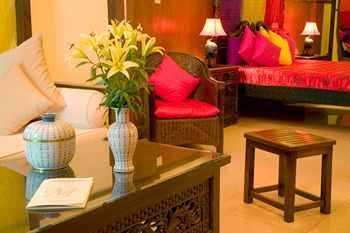 Bougainvillier Hotel  And� Re