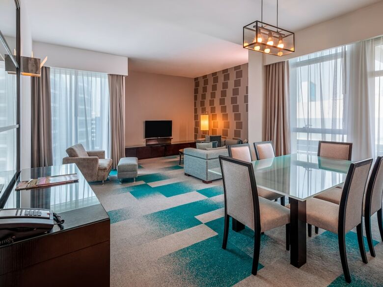 Flora Creek Hotel Apartments