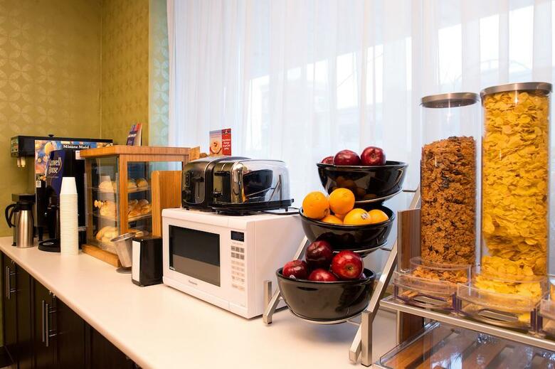 Hotel Days Inn Toronto East Beaches