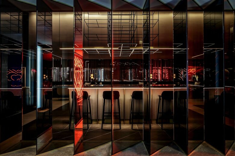 Hotel W Montreal
