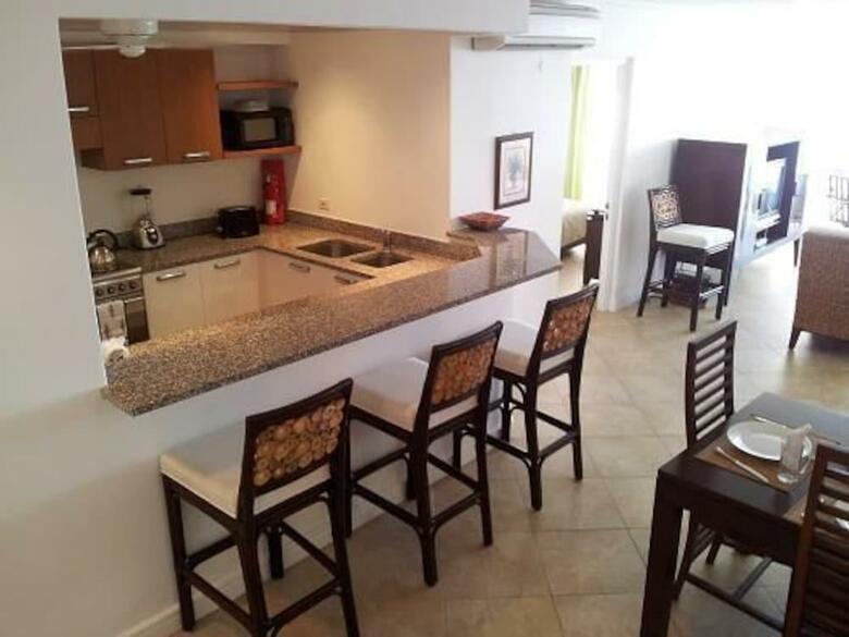 Hotel South Ocean Villa 402