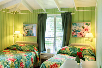 Hotel Sebastian's On The Beach