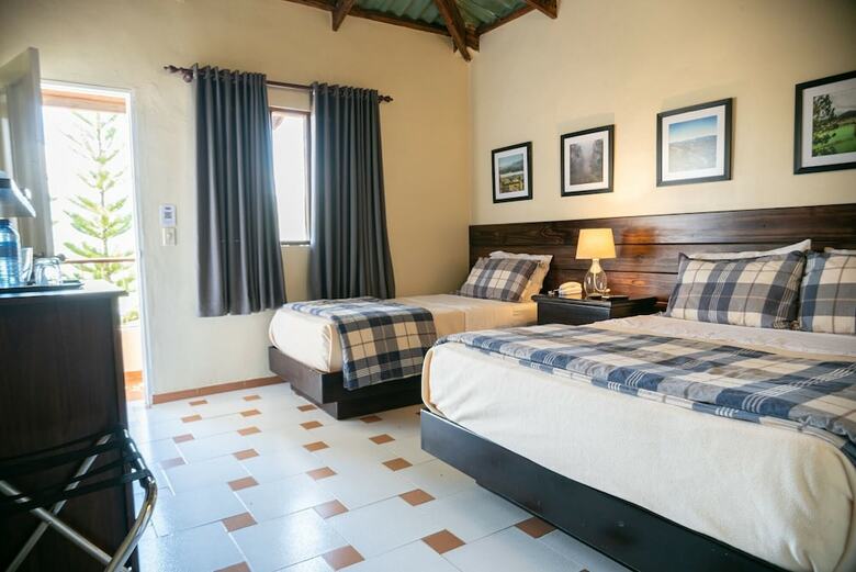 Altocerro Villas Hotel & Camping
