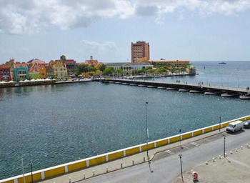 Otrobanda Hotel & Casino