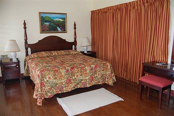 Hostal Inn At Shaw Park Gardens & Waterfalls