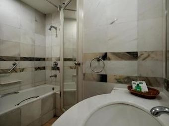Hotel Century Pines Resort