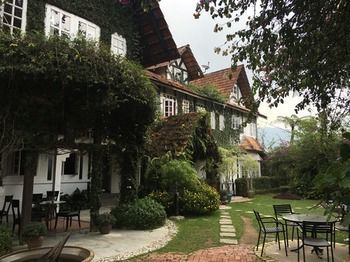 Hostal Planters Country Hotel