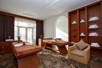 Hotel Novotel Inle Lake Myat Min