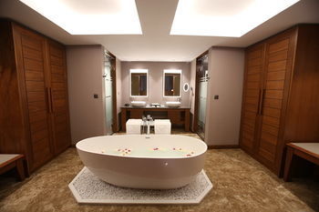 Hotel Novotel Inle Lake Myat Min