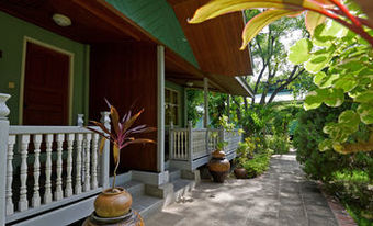 Kyaw Hotel