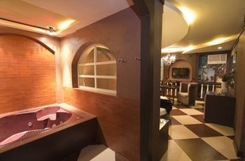 Hotel Victoria Court Balintawak