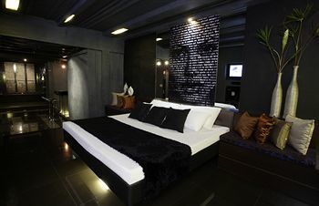 Hotel Victoria Court North Edsa