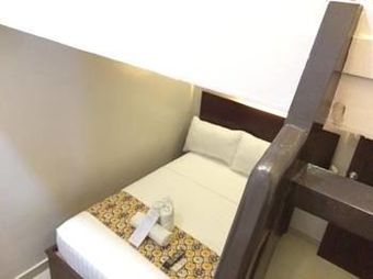 Rovic's Tourist Hotel