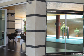 Vera Hotel