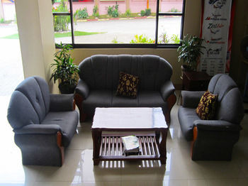 Sunny Point Hotel & Apartelle