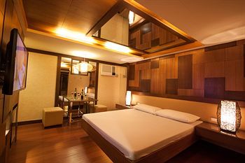 Hotel Victoria Court Las Pinas