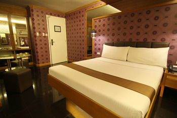 Hotel Victoria Court Cuneta