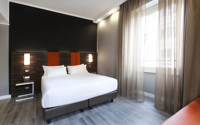 Hotel The Republic